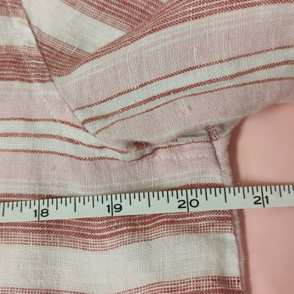 Marc New York Andrew Marc Linen Partial button down top - Picture 8 of 9